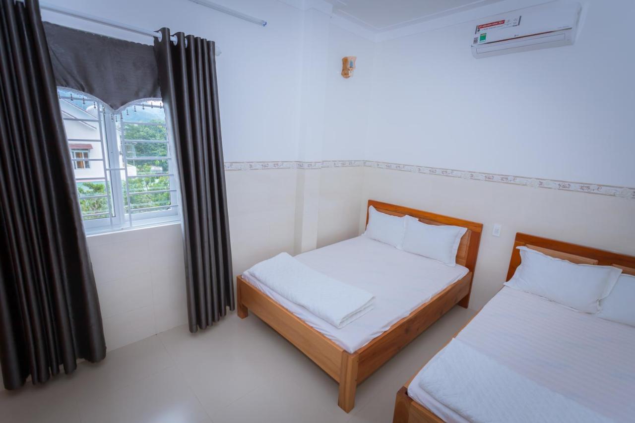 Khach San Son Ha Hotel Tỉnh Kontum Kültér fotó