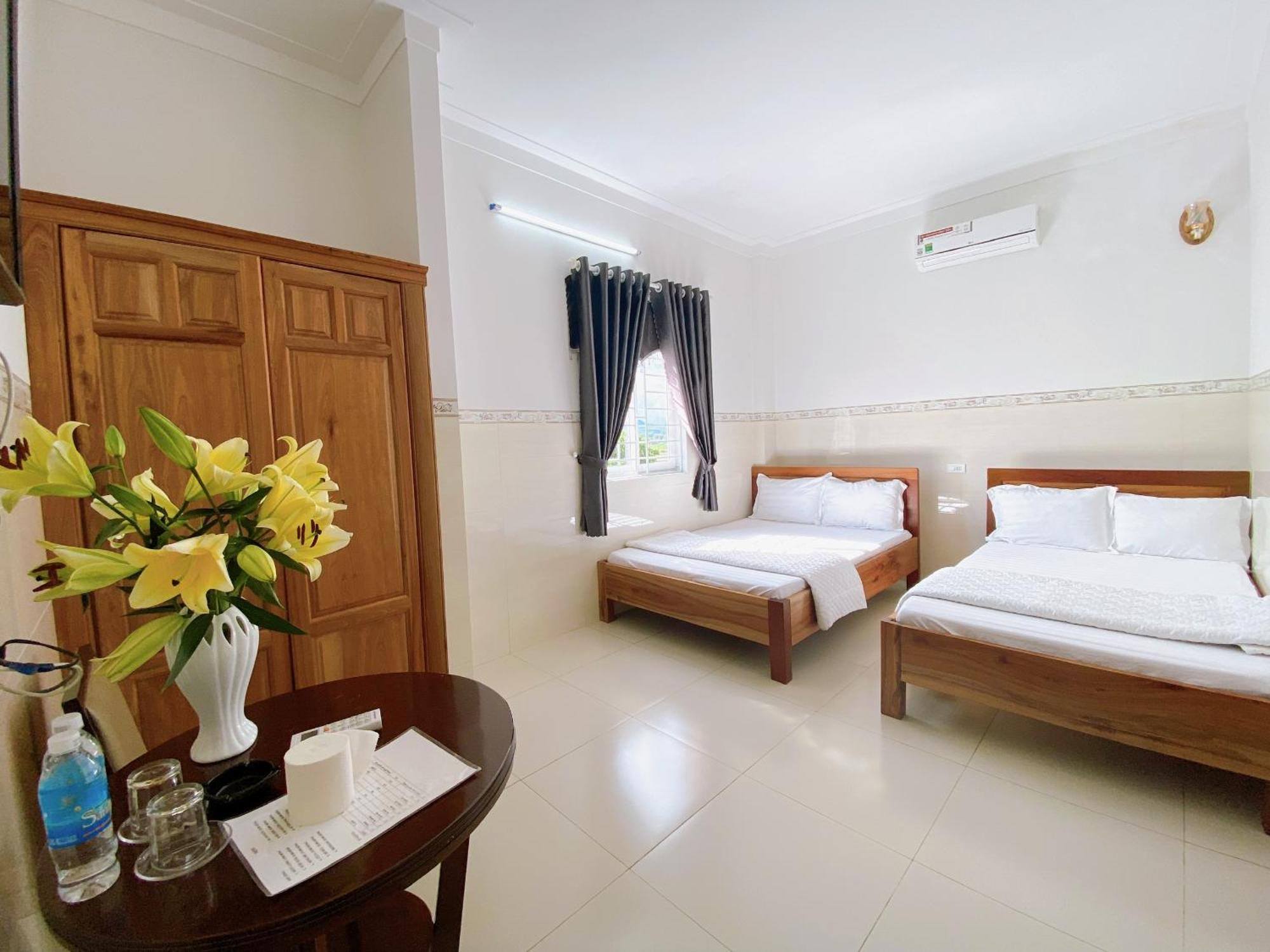 Khach San Son Ha Hotel Tỉnh Kontum Kültér fotó